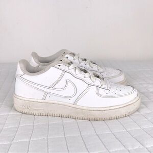 Nike Air Force 1 Sneaker Shoe in White Size 5.5 Y